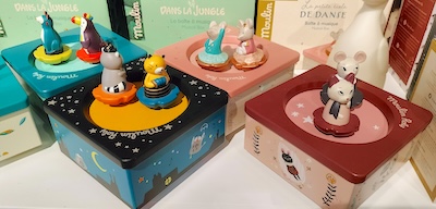 Boite à musique pour bébé de la marque Moulin Roty